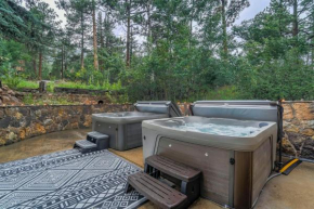 The Stone Lodge - Sleeps 15 - Hot Tubs - Game Room